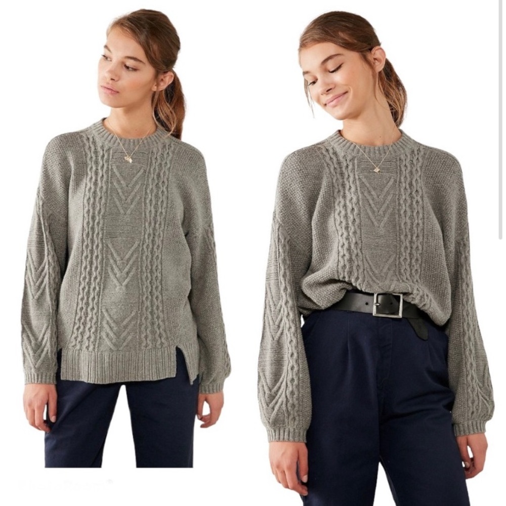 UO Oversized Chunky Knit Balloon Sleeve Sweater